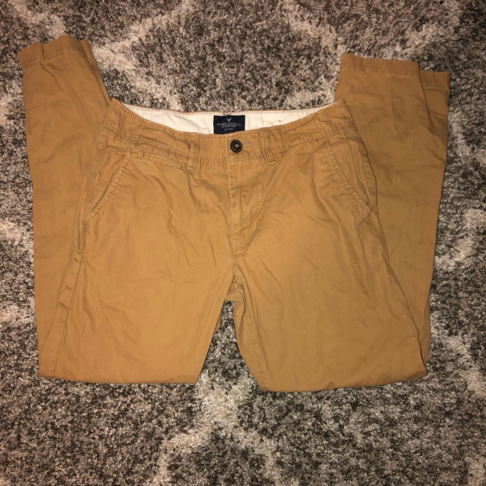Men’s American Eagle khaki pants